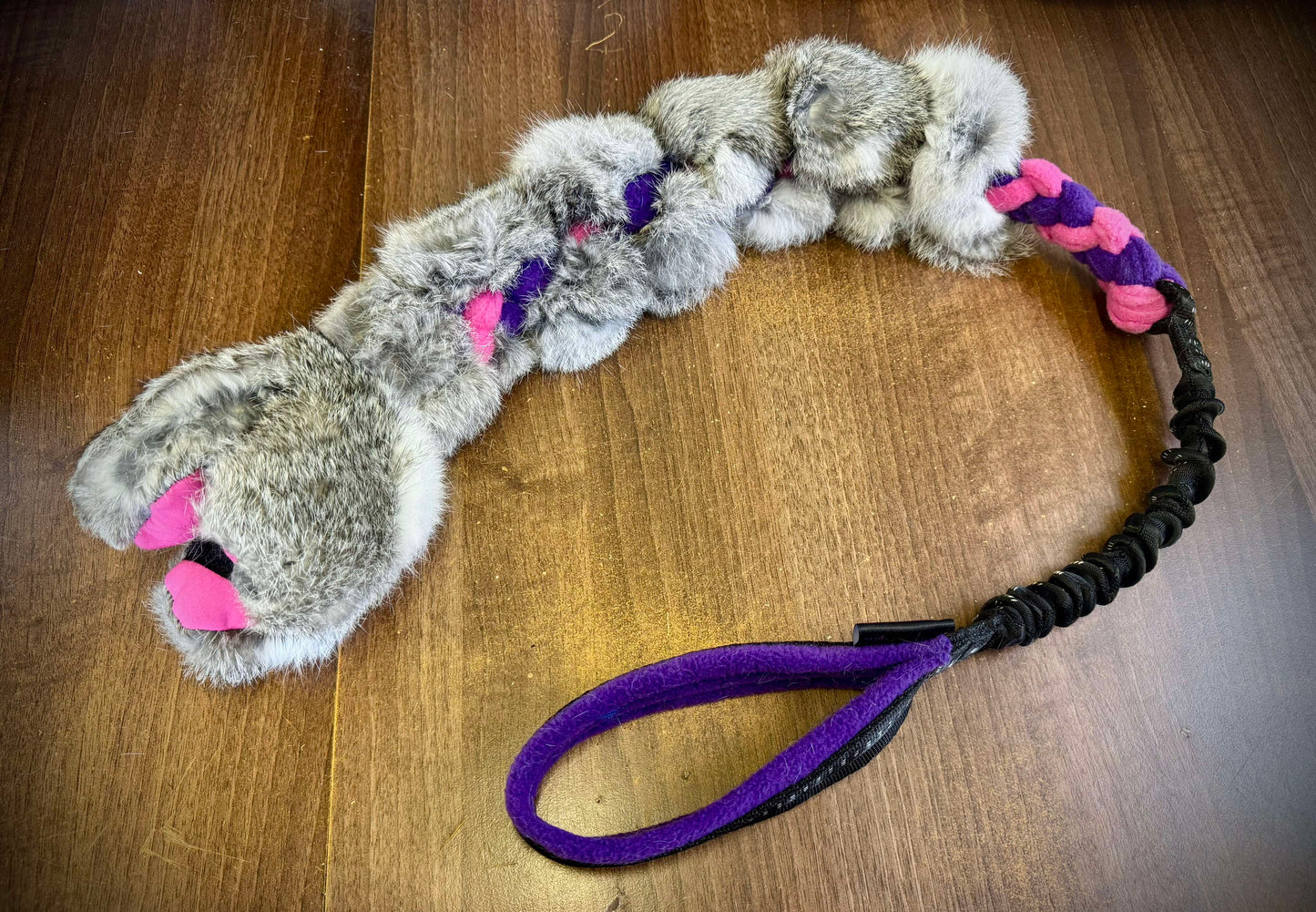 Fen Forest Rabbit braid tug with rabbit foodi